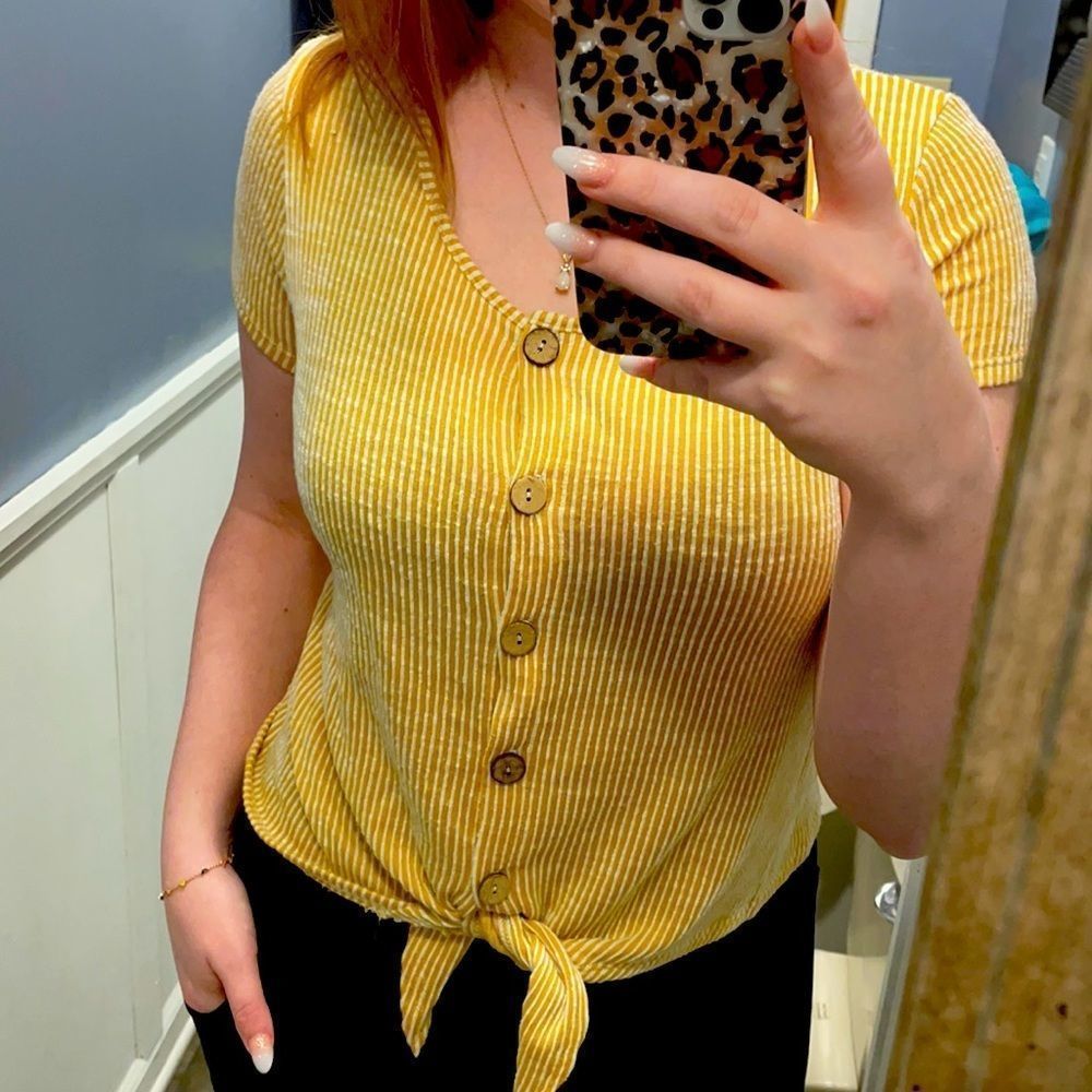 Anthropologie W5 yellow ribbed button up crop top - Size S